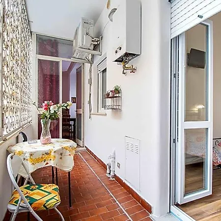 House Serena In 3* Roma